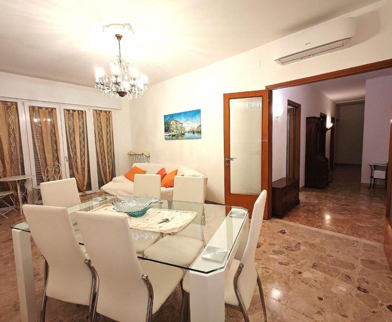 Laura Apartment Venice 4 P. 15 M To Venice Mestre Eksteriør bilde